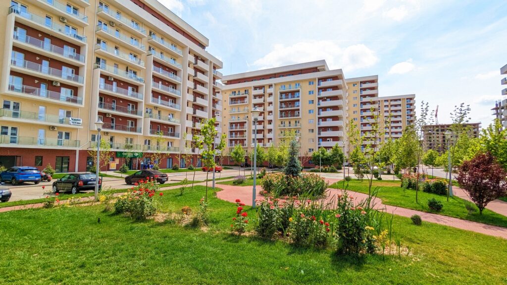 Spatiu comercial amplu de inchiriat, 380 mp, ansamblu rezidential, Sectorul 4