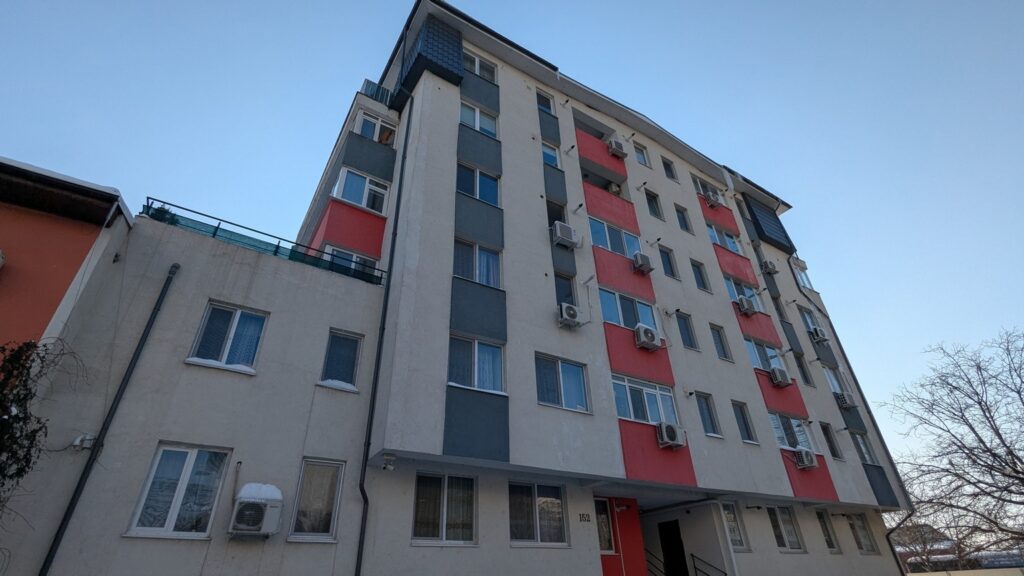 Apartament 3 camere, terasa 53 mp, mutare rapida, Bd. Brancoveanu