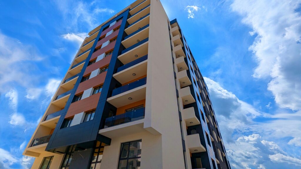 Apartamente 1 camera de vanzare Bucuresti 45 Locuinta decomandata, zona Aparatorii Patriei, Patinoar Berceni Arena