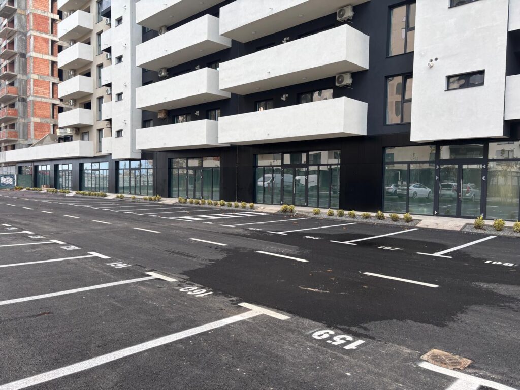 Spatiu comercial 300 mp, stradal, vad comercial, zona Metro Berceni- Metalurgiei, Sectorul 4