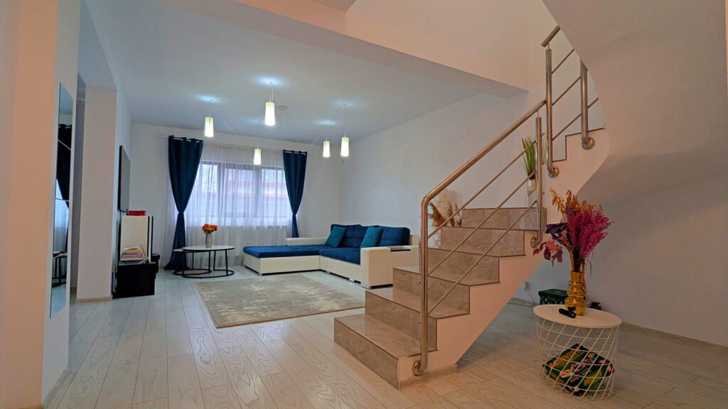 Vila individuala cu 4 camere, P+1, mobilata si utilata, disponibila imediat, Str. Calugareni