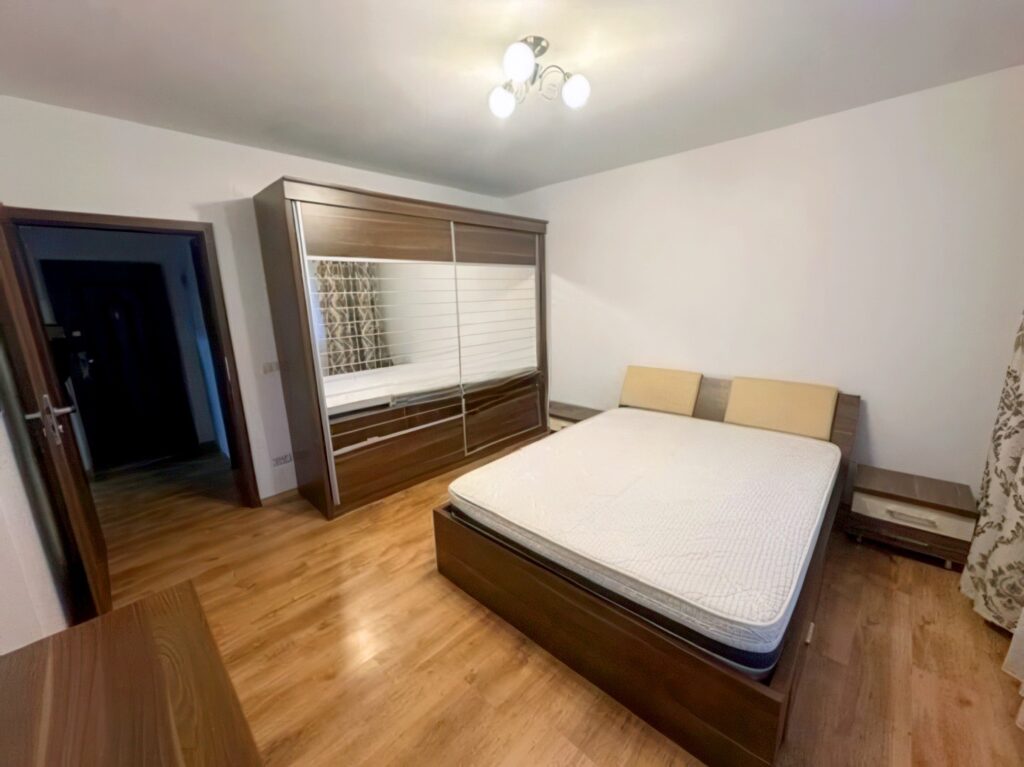 Apartamente 2 camere de vanzare Bucuresti 19 Apartament decomandat cu 2 camere, Drumul Jilavei, acces facil metrou Aparatorii Patriei