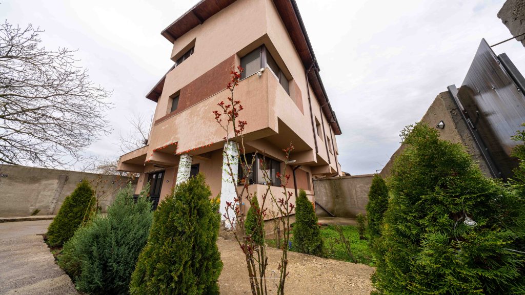 Case-Vile noi Bucuresti | Ilfov 25 Vila cu 5 camere | 200 mp utili – pozitionare stradala, Comuna Jilava, Ilfov