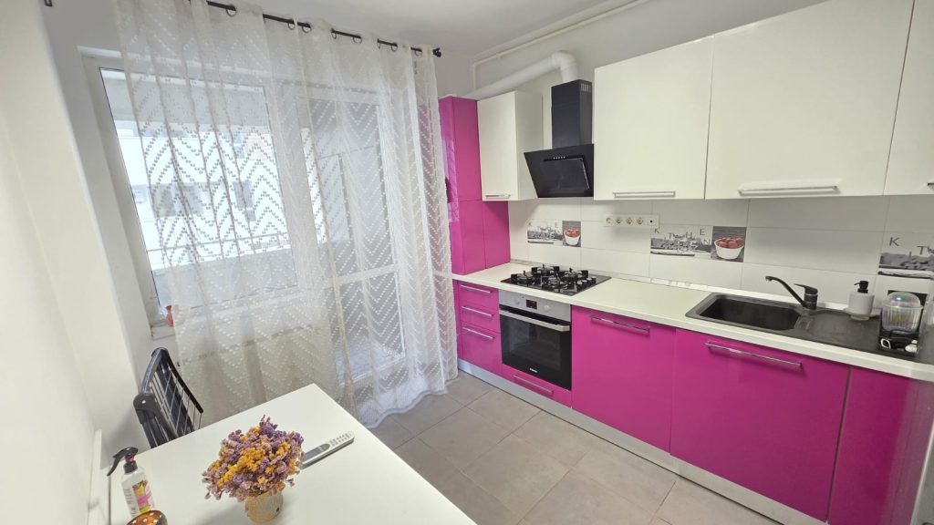 Apartament cu 2 camere de inchiriat, complet mobilat, acces facil metrou Aparatorii Patriei