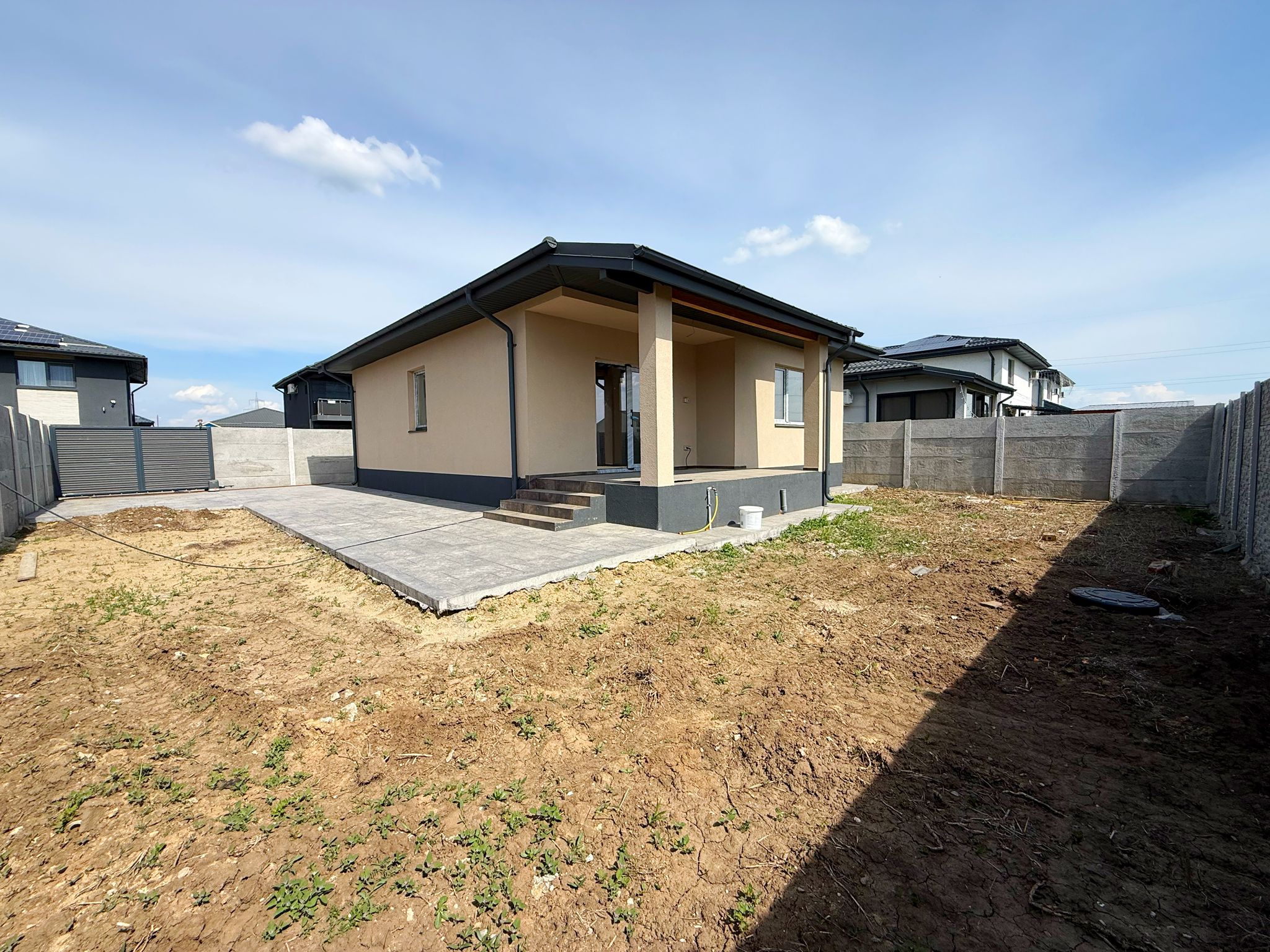 Casa individuala cu 3 camere, gata de mutare, disponibila imediat – Comuna Berceni