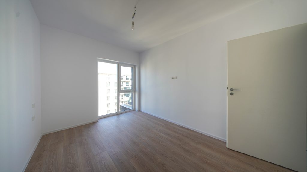 Apartament spatios cu 4 camere, decomandat, ansamblu rezindential modern, zona rond Metro Berceni