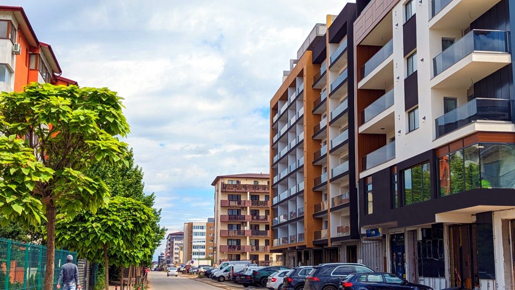 Apartament eficient compartimentat cu balcon, Strada Biruintei, Popesti-Leordeni