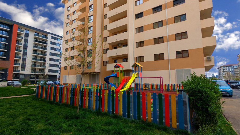 Apartamente 3 camere de vanzare Bucuresti 25 Apartament 3 camere, complet mobilat si utilat, acces rapid metrou Aparatorii Patriei – Drumul Binelui Sector 4