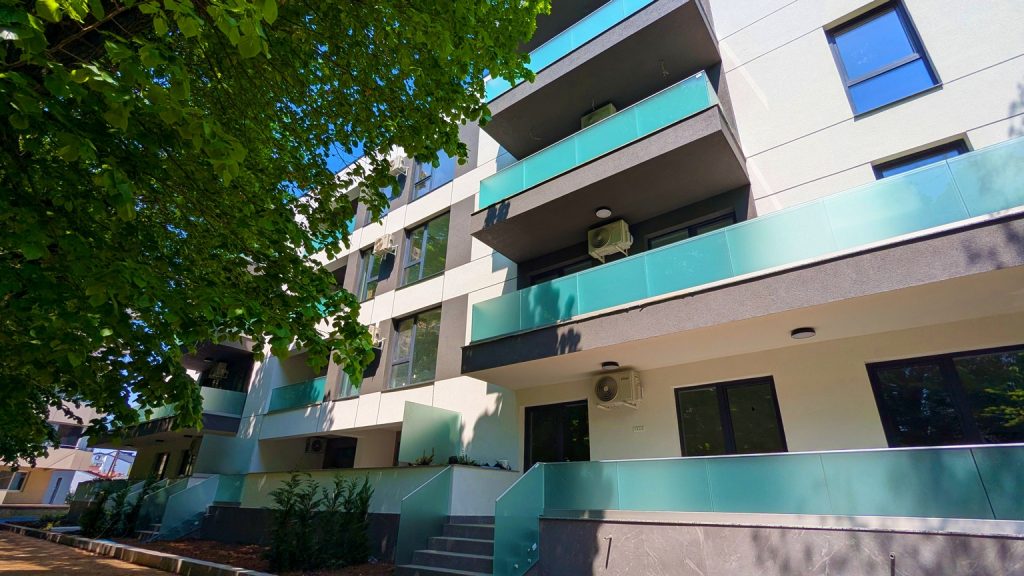 2 Room Apartments for Sale in Bucharest 33 Apartament nou cu terasa si curte privata, disponibil imediat – Metrou Eroii Revolutiei