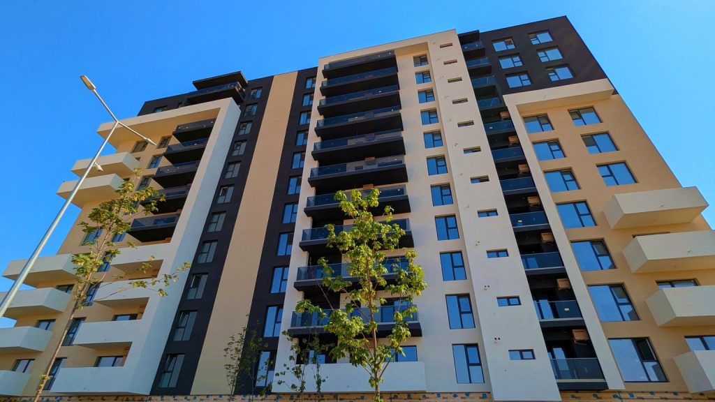 Apartament compartimentat modern, cu 3 camere si finisaje noi – The Grand Kristal, Sectorul 4