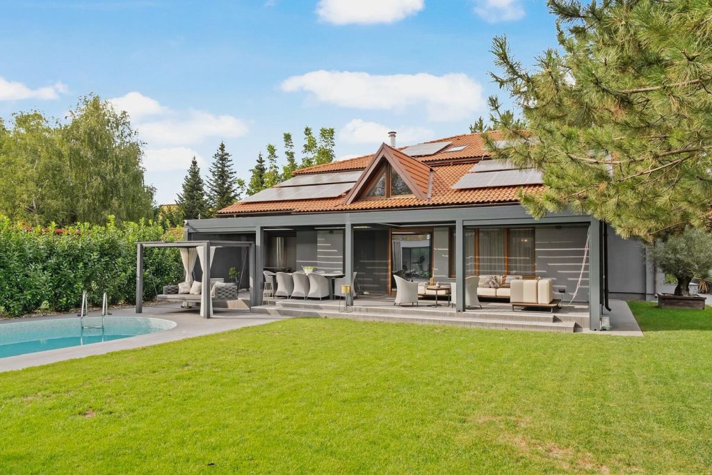 Apartamente cu mutare rapida 25 Vila de exceptie cu piscina, arhitectura contemporana | Soseaua Erou Iancu Nicolae, Pipera