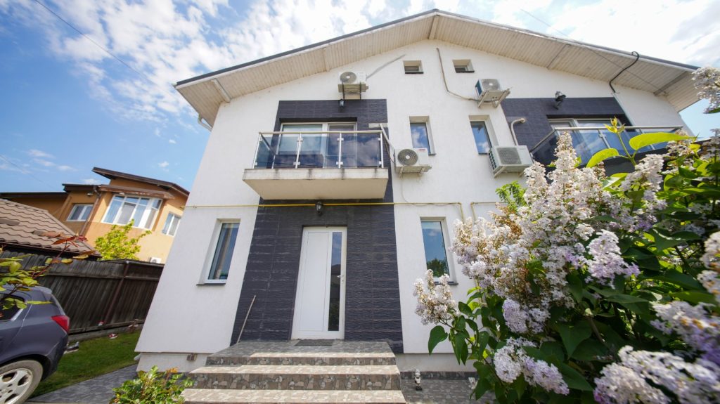 Case-Vile noi Bucuresti | Ilfov 31 Casa tip duplex cu 4 camere, P+1E+Mansarda, mobilat complet | Comuna Berceni