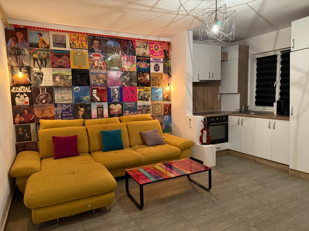 Apartament modern mobilat si utilat de inchiriat, Strada Solstitiului, Popesti-Leordeni