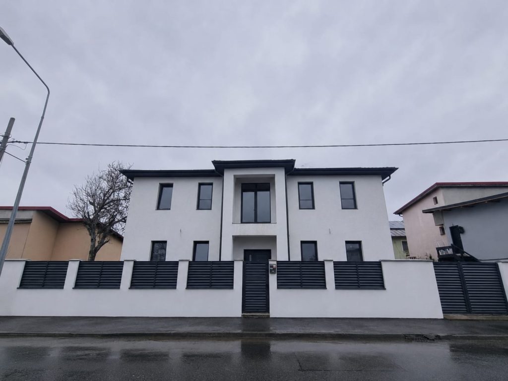 Casa spatioasa cu 5 camere si acces rapid la metrou, zona Aparatorii Patriei, Sectorul 4