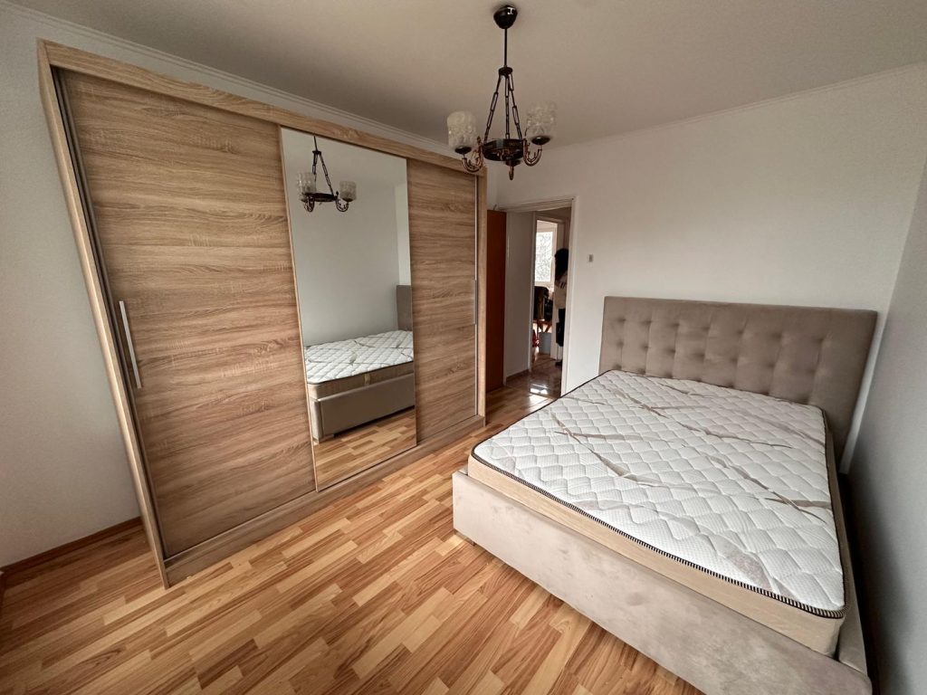 Apartament spatios cu 3 camere, etaj intermediar, zona Emil Racovita, Sectorul 4