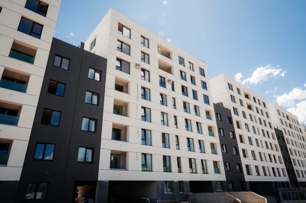 Apartamente noi Bucuresti | Ilfov 51 Apartament cu 4 camere, decomandat, 93.85 mp, zona excelenta – Grand Arena Mall