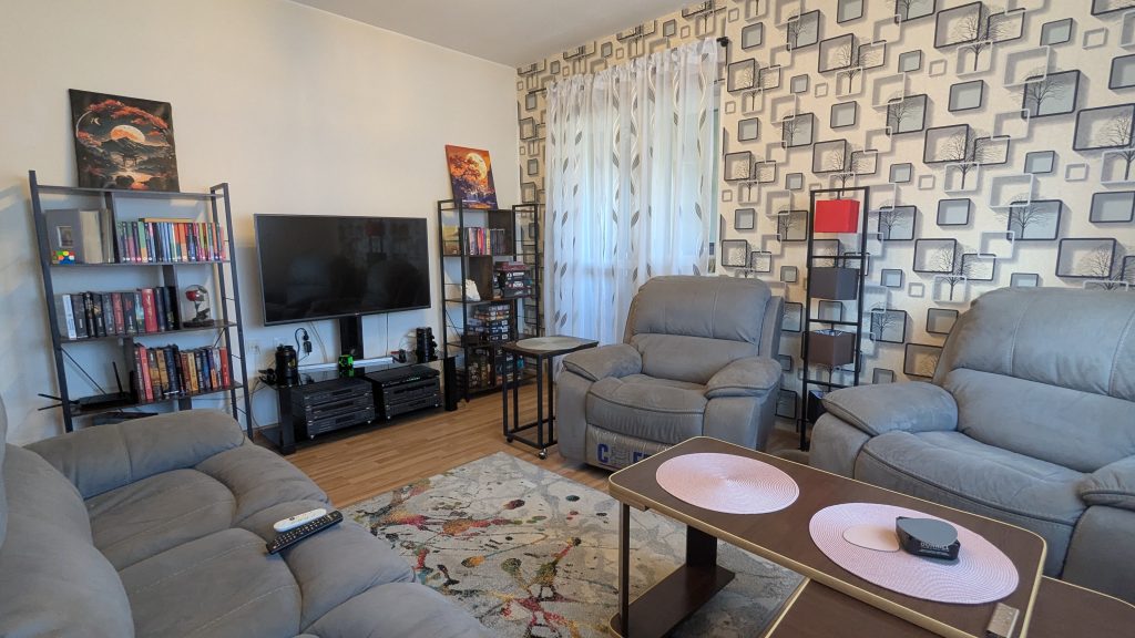 Apartament decomandat cu 2 camere si loc de parcare – Drumul Fermei, Popesti-Leordeni