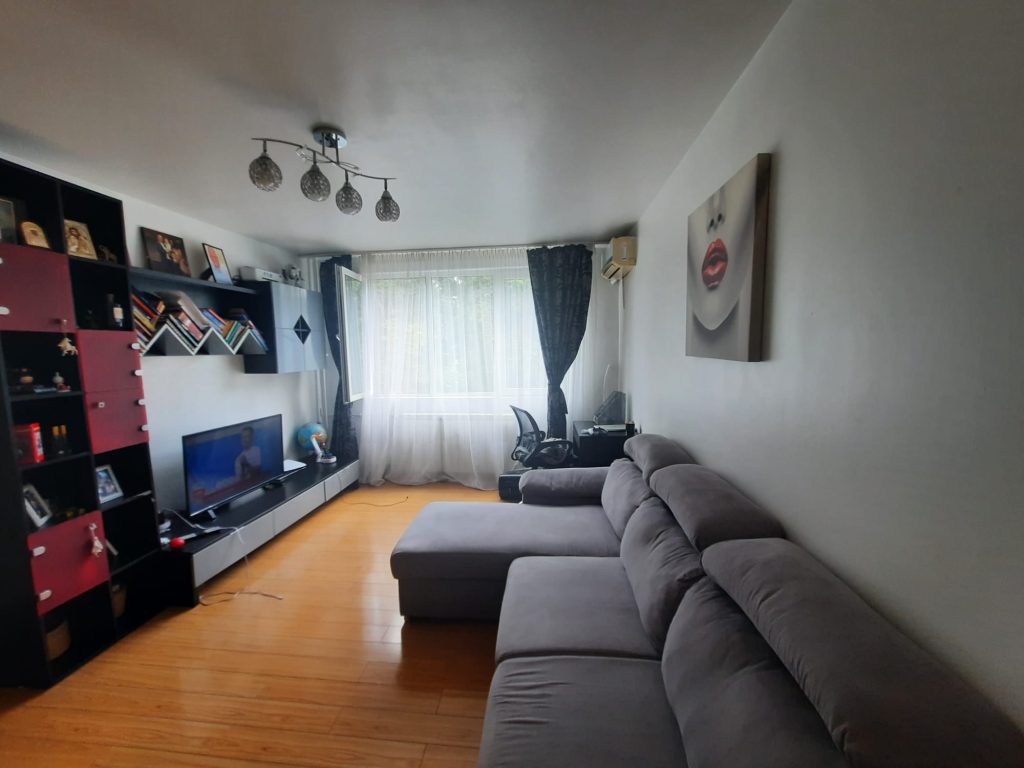 Apartament decomandat cu 2 camere, mobilat si utilat, zona Luica-Giurgiului, Sectorul 4