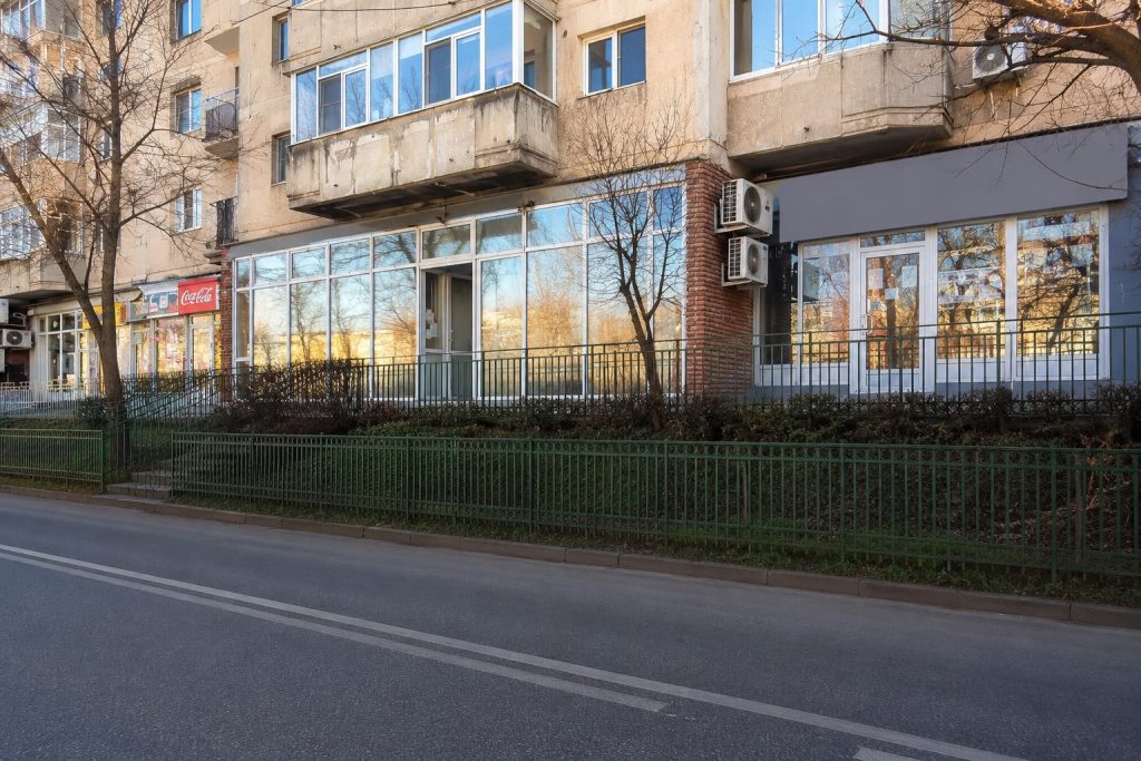 Anunturi ansamblu rezidential 5 Spatiu comercial stradal de inchiriat, 90 mp, trafic pietonal intens – Șoseaua Salaj