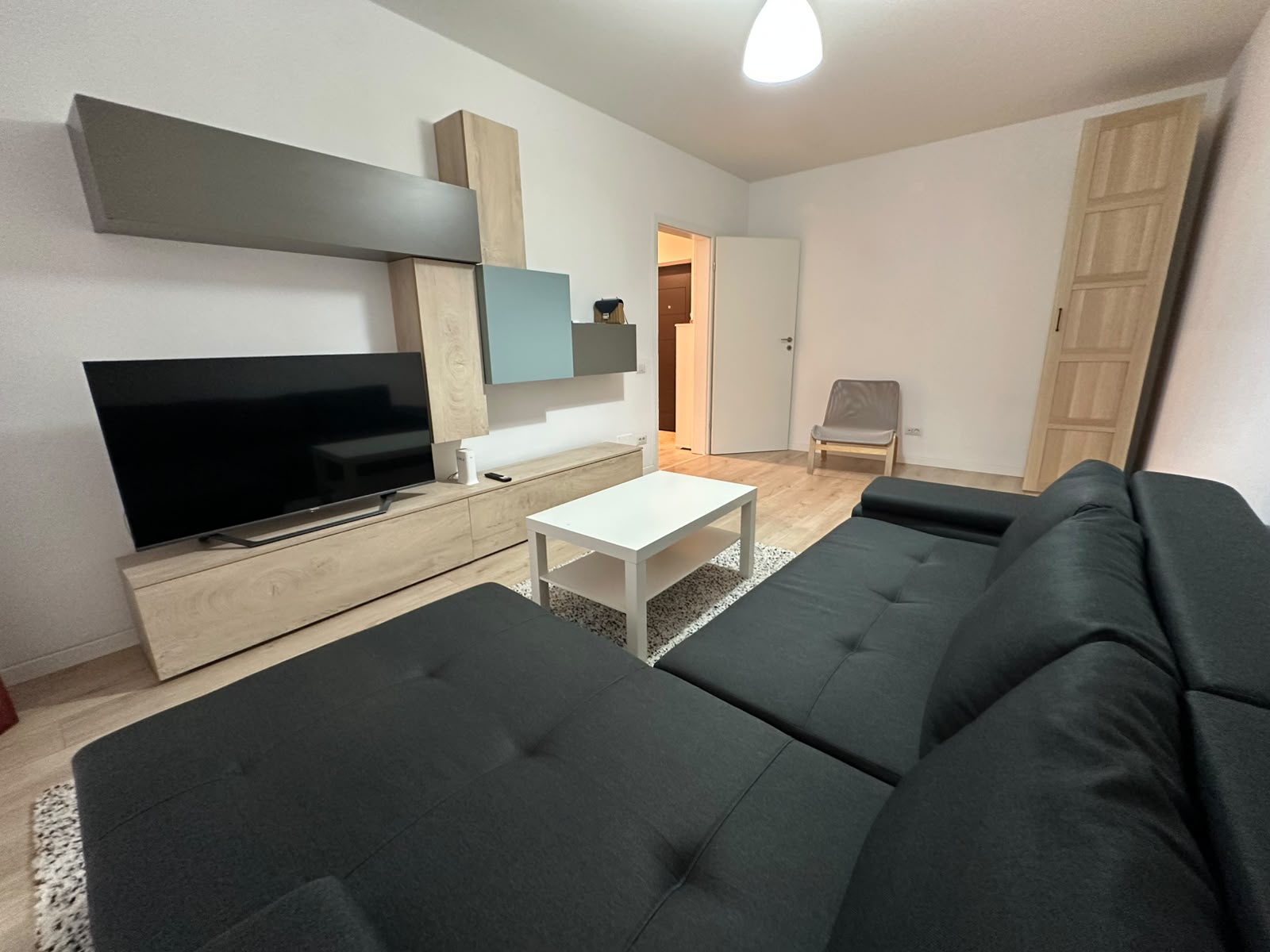 Inchiriere apartament 2 camere, gradina proprie, loc de parcare, pet friendly | Aproape de metrou Berceni