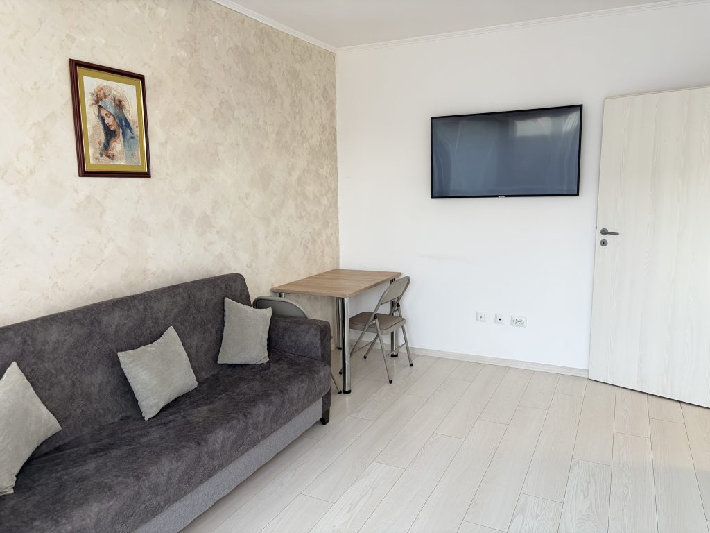 Anunturi ansamblu rezidential 9 Apartament decomandat cu 2 camere, mobilat si utilat | Prima inchiriere – zona metrou Berceni