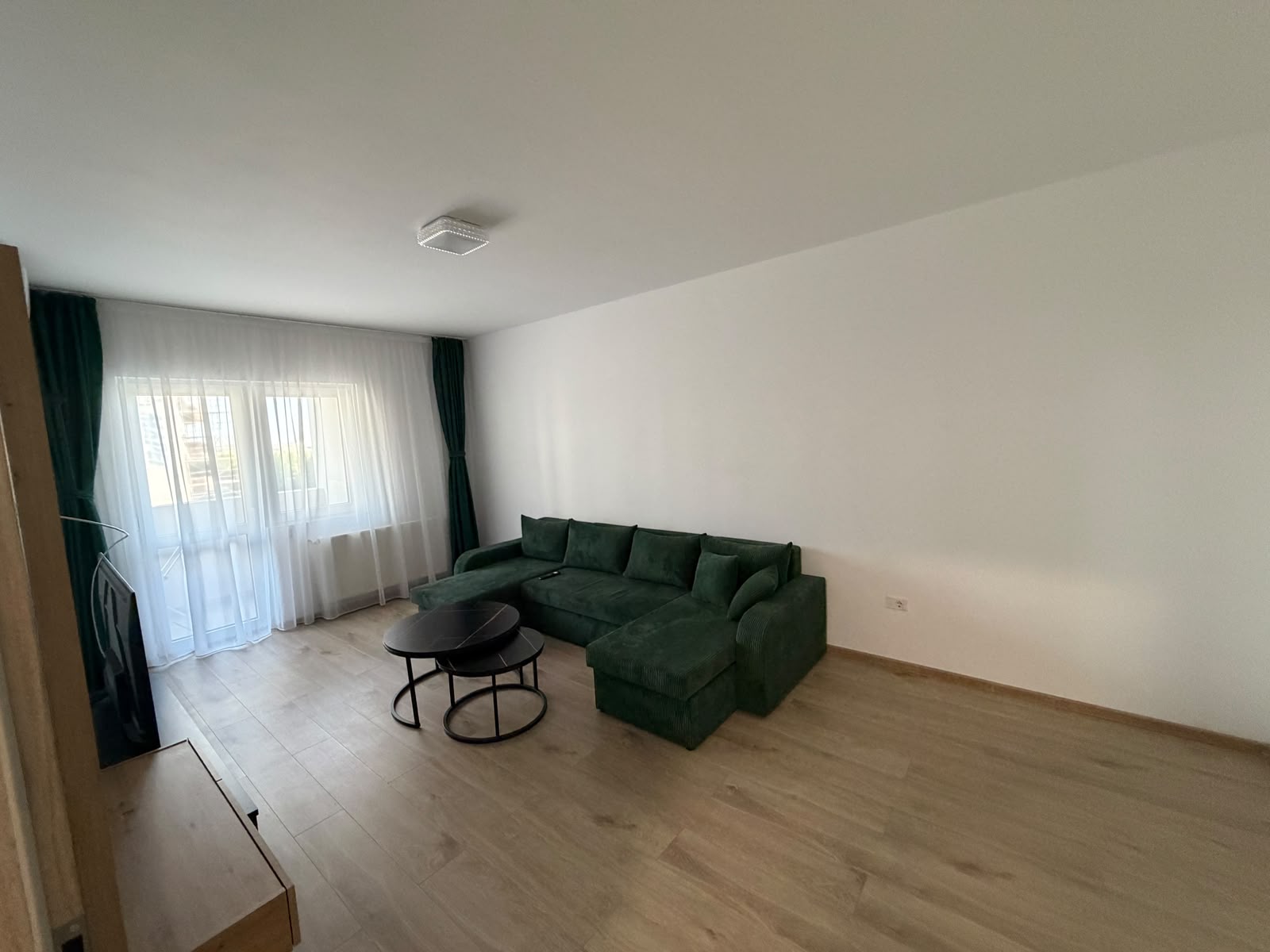 Apartament cu 2 camere complet mobilat si utilat, The Grand Kristal Residence, Metalurgiei