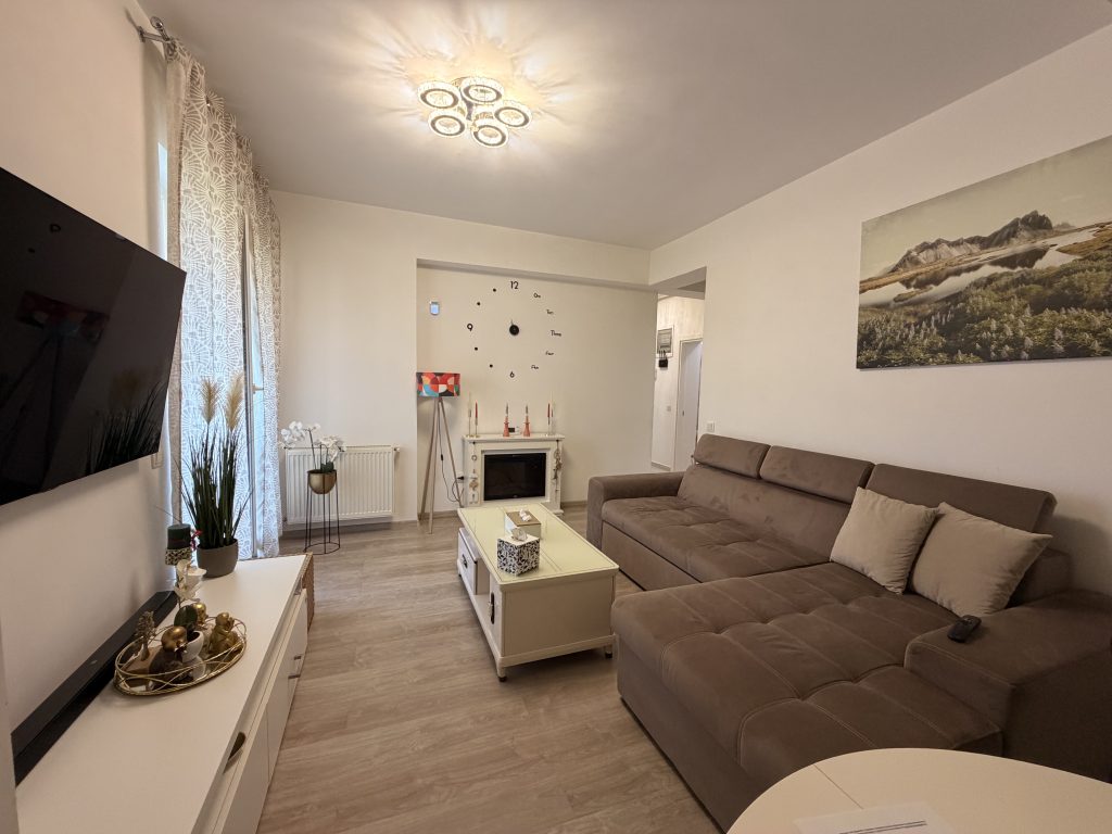 Anunturi ansamblu rezidential 3 Apartament cu 3 camere, decomandat, mobilat si utilat, 78.64 mp | Grand Arena Mall, Sector 4