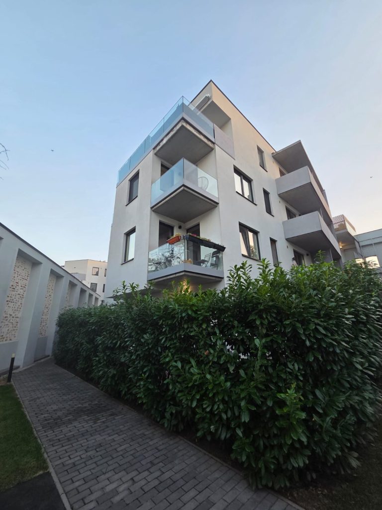 Anunturi ansamblu rezidential 13 Apartament cu terasa generoasa si compartimentare eficienta | Imobil boutique langa Parcul Carol
