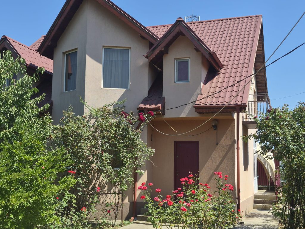 Apartamente cu mutare rapida 23 Vila P+M, 254 mp construiti, teren 1.094 mp, 25 ml front la DN5 | 1 Decembrie, Ilfov