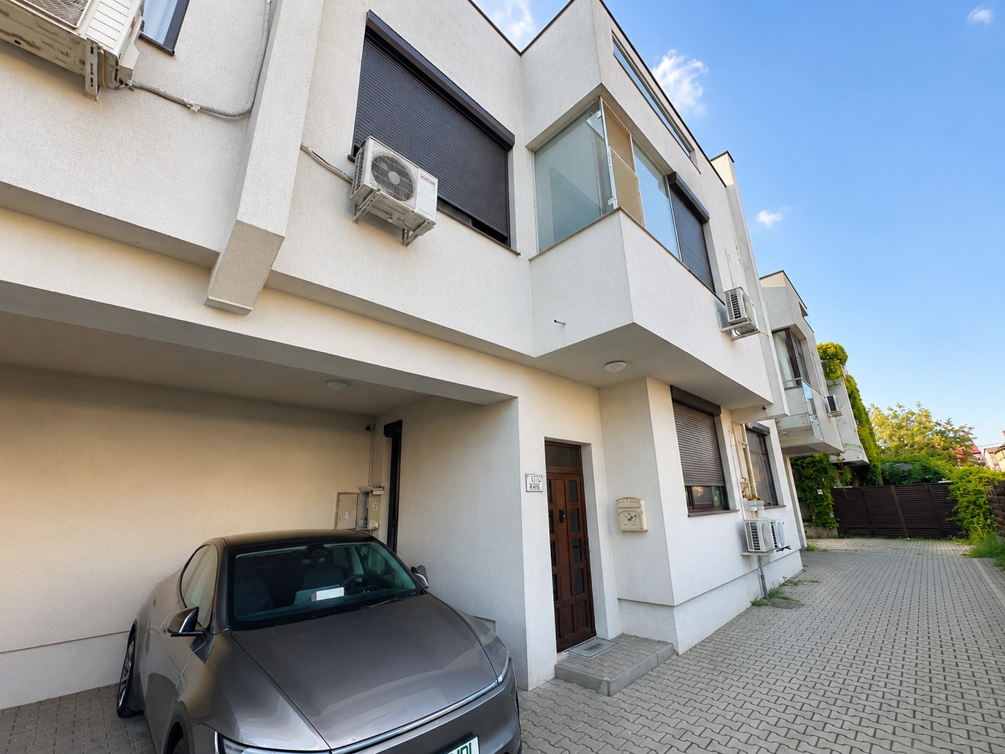 Vila cu 4 camere de inchiriat, complet mobilata si utilata, pet-friendly | Popesti-Leordeni