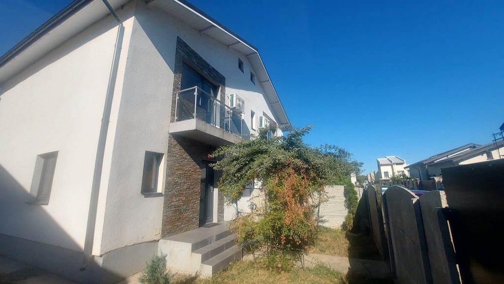 Anunturi ansamblu rezidential 5 Vila de inchiriat in Comuna Berceni – 3 camere, curte proprie, terasa, balcon si acces facil catre Bucuresti