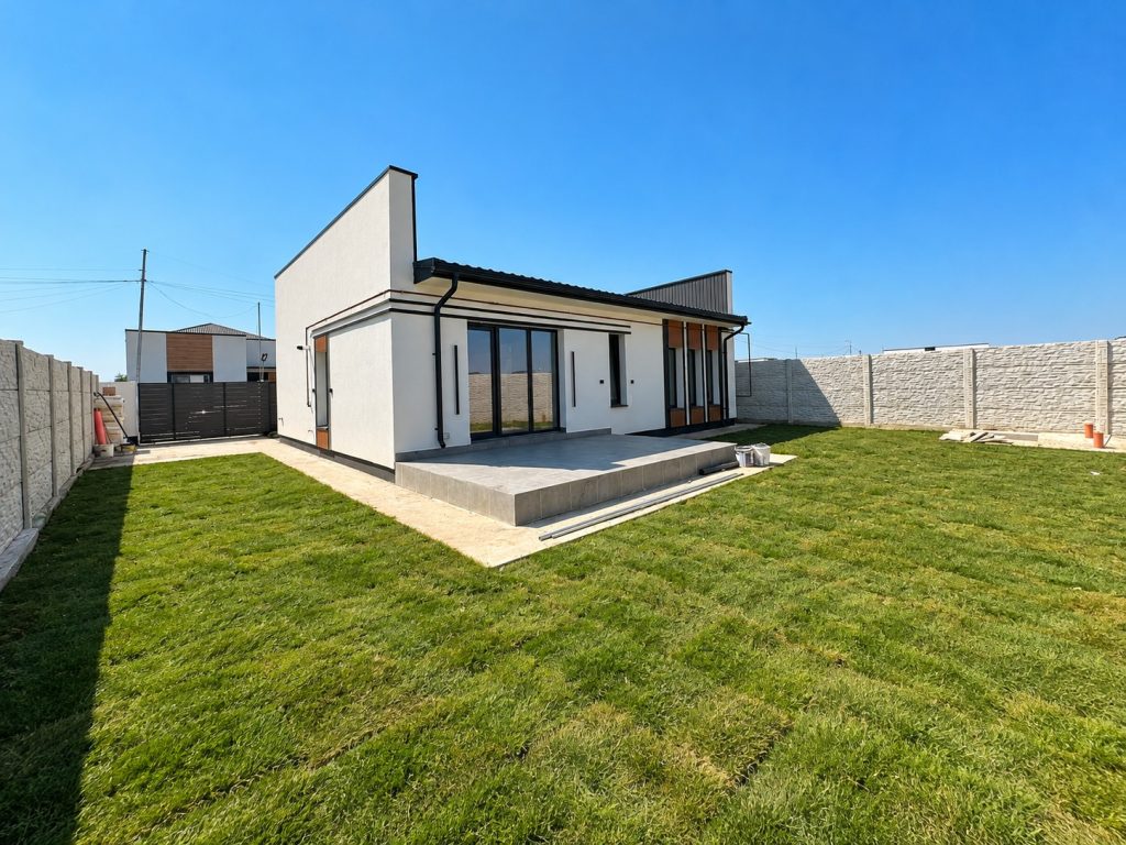 Casa individuala moderna, 4 camere, terasa, teren 309 mp – Comuna Berceni, Strada Miorita