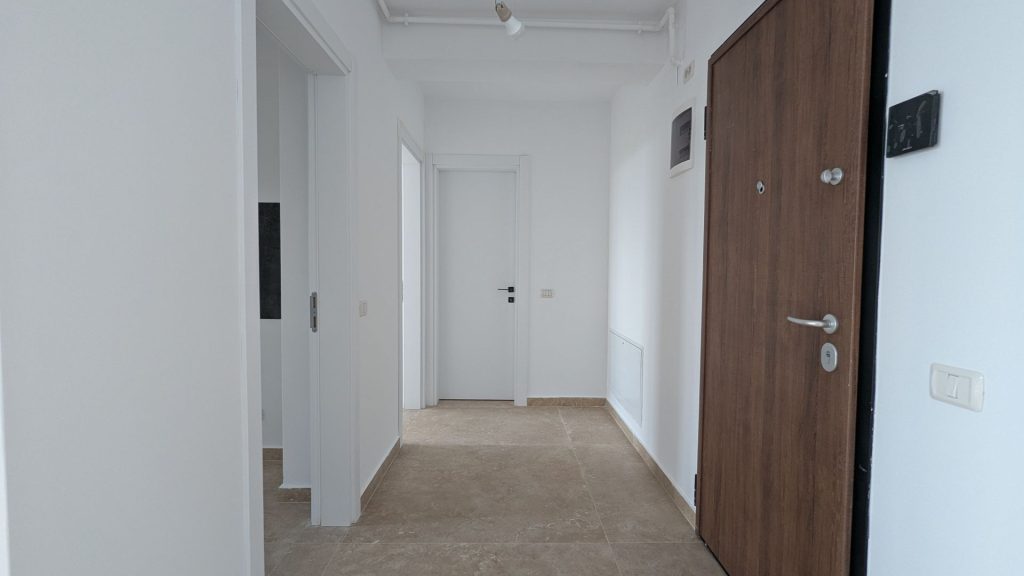 Apartament spatios cu 3 camere, bucatarie separata, 2 bai si finisaje moderne – Postalionului, Sector 4